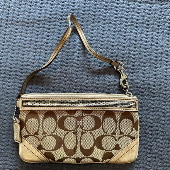 Coach Handbags - Coach wristlet